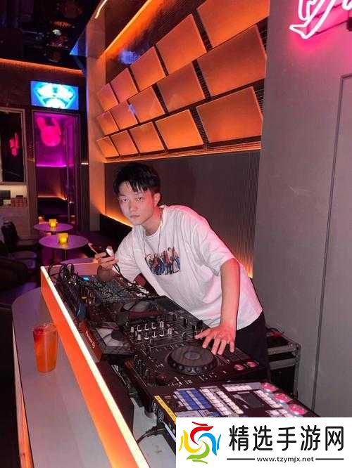 酒吧里DJ给我避孕套是什么意思:背后隐情探究