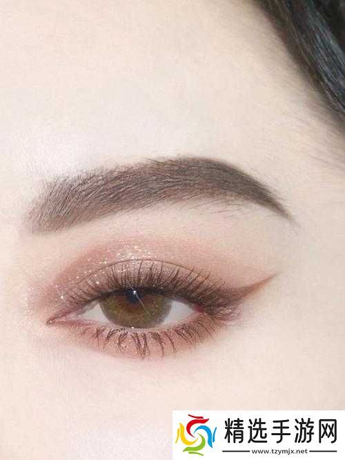 ysl 蜜桃棕调色技巧：打造温柔甜美妆容