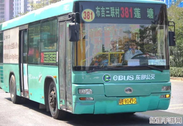 成为全校公交车的日常生活陈懿轩