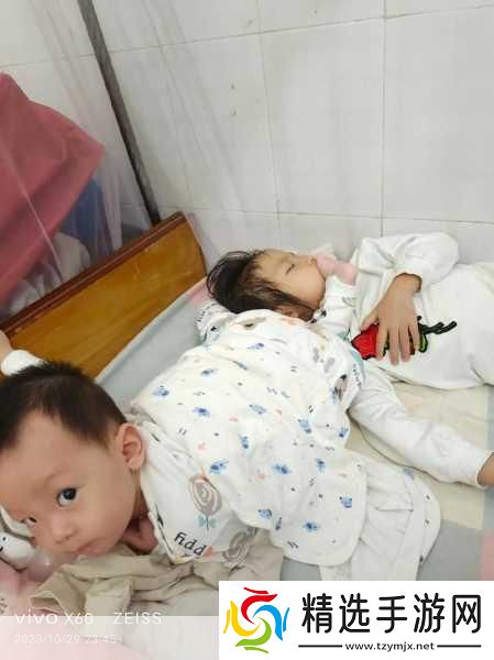 小孩半夜喂姐姐吃东西好吗1.半夜喂姐姐温暖亲情的甜蜜时刻