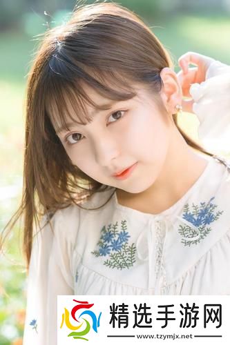 真实双人插画的视频创意迭出