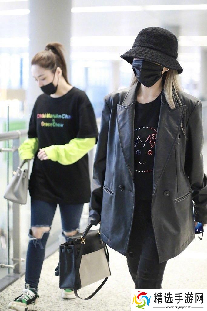 揭秘闺蜜说她有一个黑色大宝贝的惊人秘密