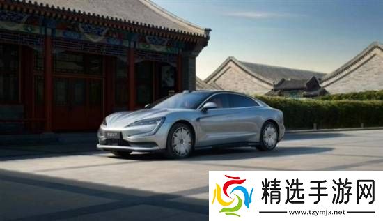 比亚迪首款百万级轿车仰望U7内饰曝光！延续U8设计