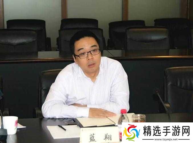 出租房里交互高康张睿的故事