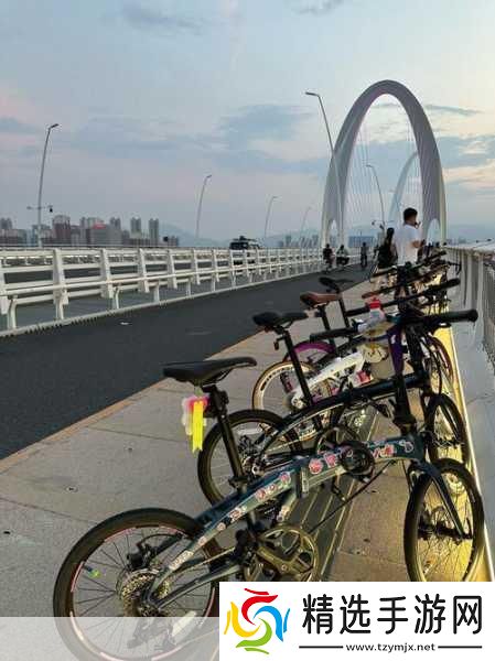 我们四个人换着来当然可以!以下是十个字以上的标题拓展