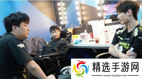 LPL最菜教练诞生，全程BP放必Ban英雄，赛后被对手贴脸嘲讽