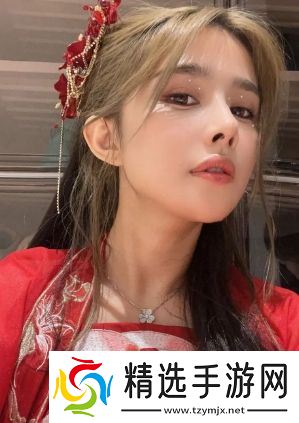 美女主播直播间展示演技，哭诉自己儿时遭遇，称穷怕了希望大家打赏