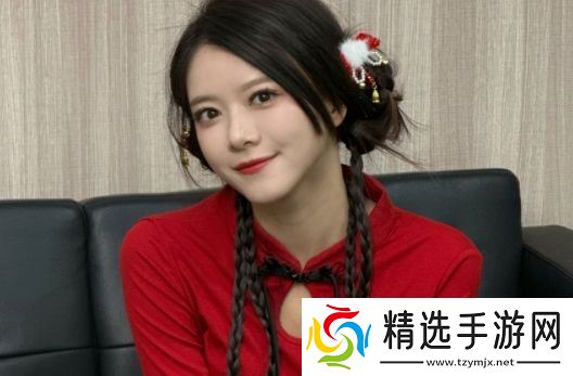 LPL女主持骆歆曝光收入，称去年工资只有16万，网友惊呼：怎么这么少