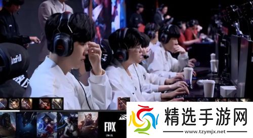 LPL冠军AD失恋心不在焉，打比赛频频出现低级失误，网友：赶紧换人