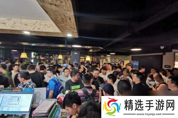 青春就在隔壁座位，《街头篮球》20年热血一键重连！