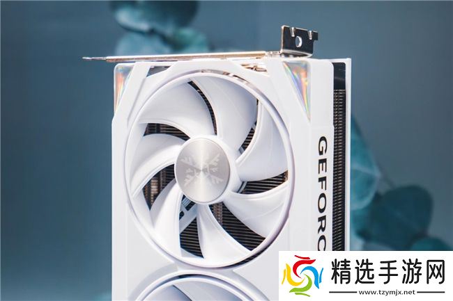 开启DLSS 4 步入4K游戏新门槛，耕升 GeForce RTX 5070 踏雪 OC 灵动来袭！