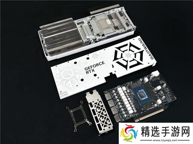 开启DLSS 4 步入4K游戏新门槛，耕升 GeForce RTX 5070 踏雪 OC 灵动来袭！