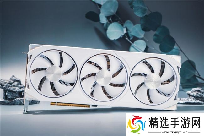 开启DLSS 4 步入4K游戏新门槛，耕升 GeForce RTX 5070 踏雪 OC 灵动来袭！