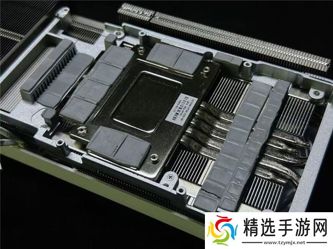 影驰 GeForce RTX 5070 Ti 金属大师 OC评测：DLSS 4超强发挥