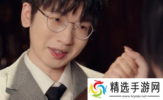 LPL解说和美女演员拍短剧，被网友质疑是否要转行，本人：拍着玩而已