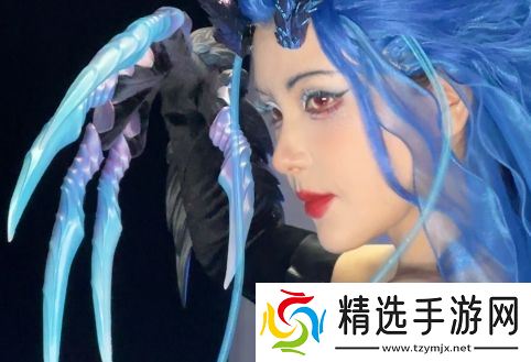 LPL女主持Rita扮演龙王敖闰，妆造还原太吸睛，想和她做个交易吗？