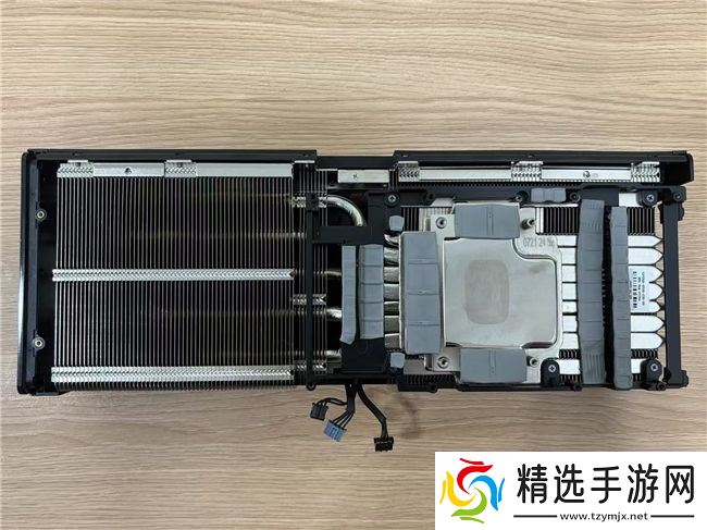 DLSS 4性能全力冲锋，耕升 GeForce RTX 5080 炫光 OC 值得你拥有！