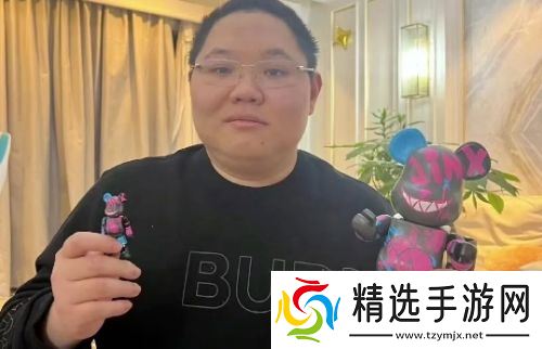 PDD停播一年再度复播，直播玩桌游遭超管封号，网友：太欺负人了