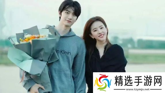 《嘘，国王在冬眠》搭档刘亦菲没红，25岁的他搭档虞书欣却火了