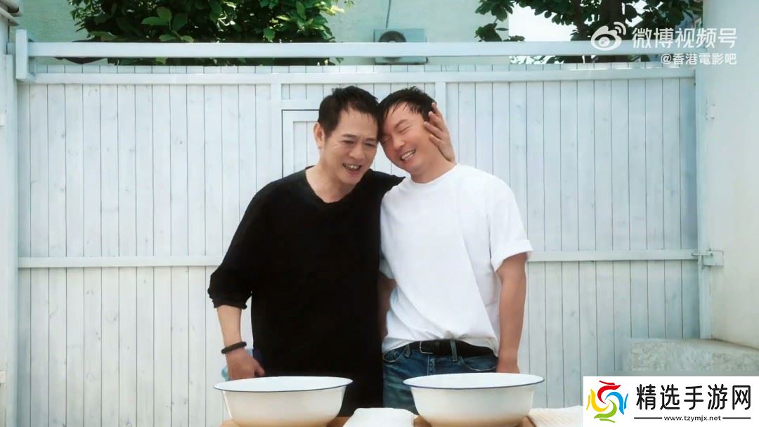 80后回忆杀！62岁李连杰和41岁谢苗再度同框饰演“父子”