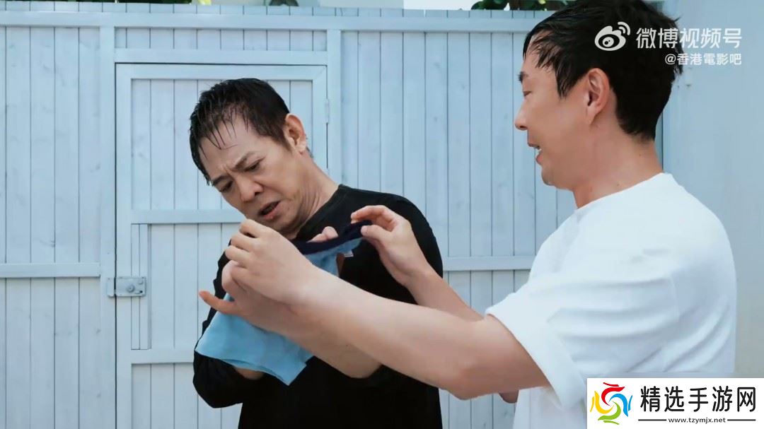 80后回忆杀！62岁李连杰和41岁谢苗再度同框饰演“父子”