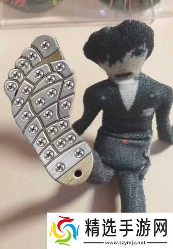 别笑，这个在互联网上蔓延的钢铁大脚，你看你也绷不住