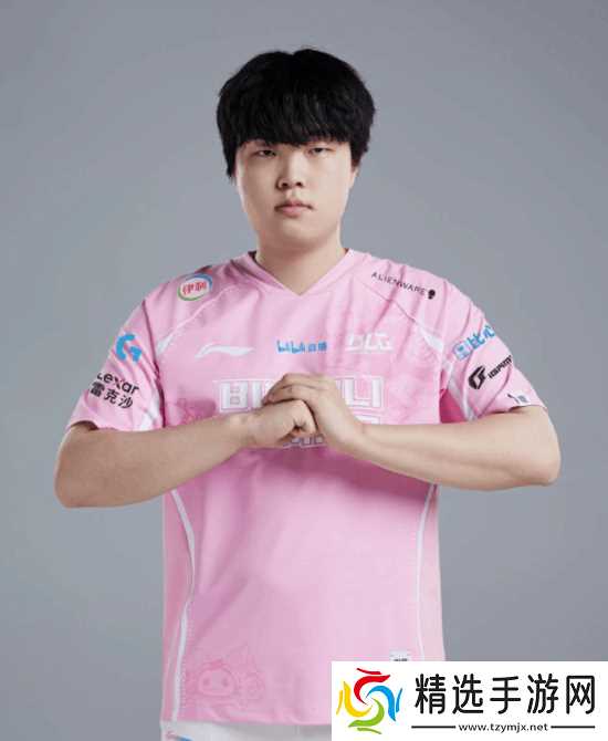 Bin哥接受采访“忏悔认罪”登热议榜第一!有网友表示心疼