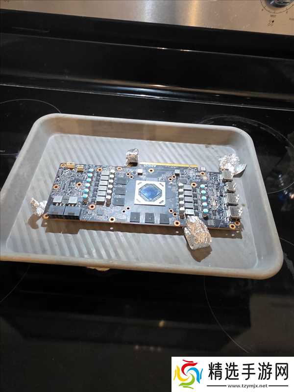 烤箱修显卡**再现！报废RX 6700 XT 188°C烘烤：12分钟复活